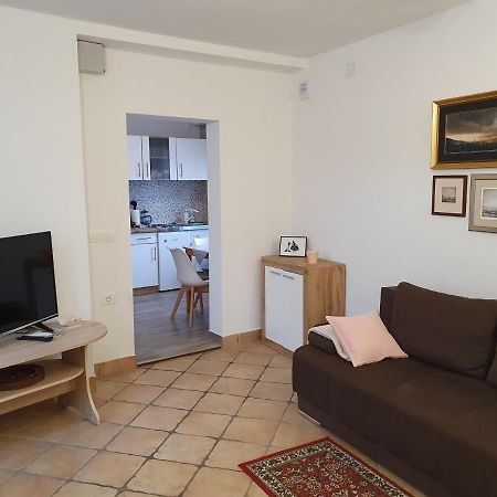 Apartma Cerknica Exteriér fotografie